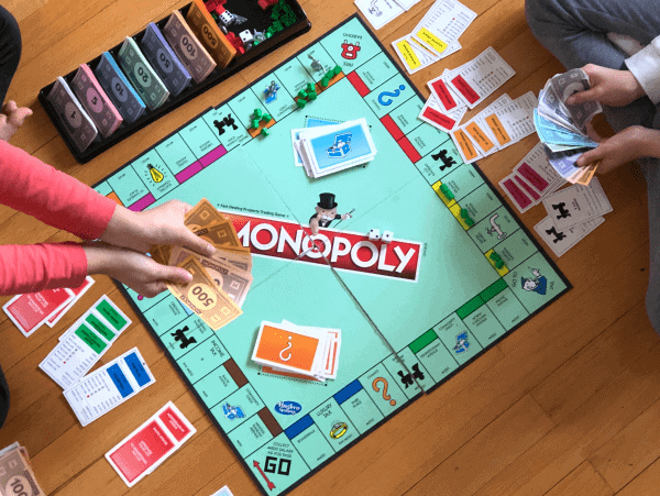 jeu monopoly réalité dont qu'est sud
